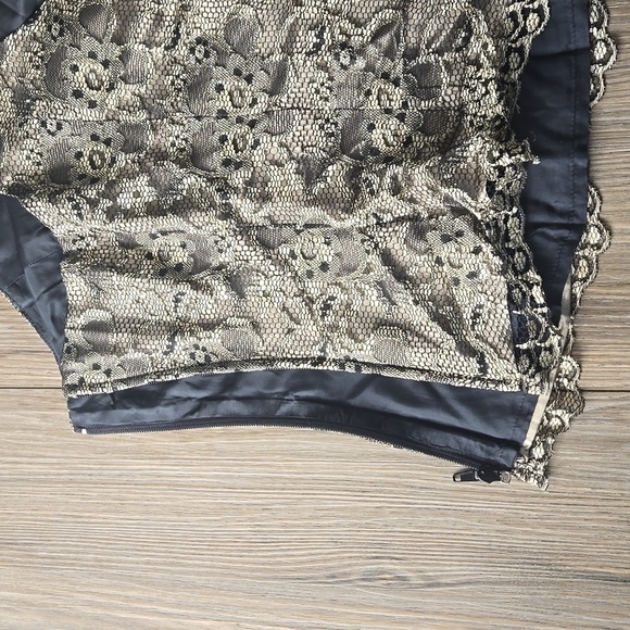 Vintage Y2K Bebe Floral Lace Overlay Sleeveless Top - Picture 5 of 8